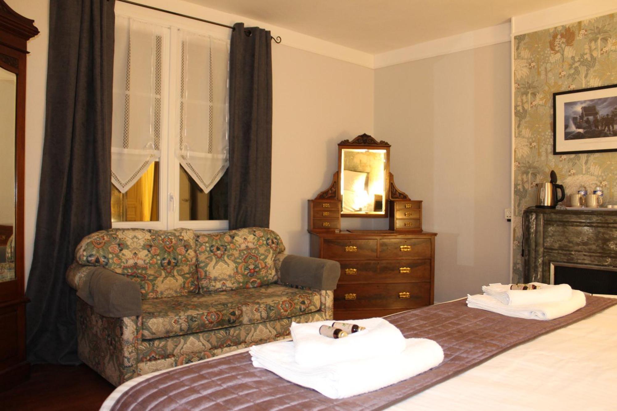 Le Clos Castel Raids Esterno foto