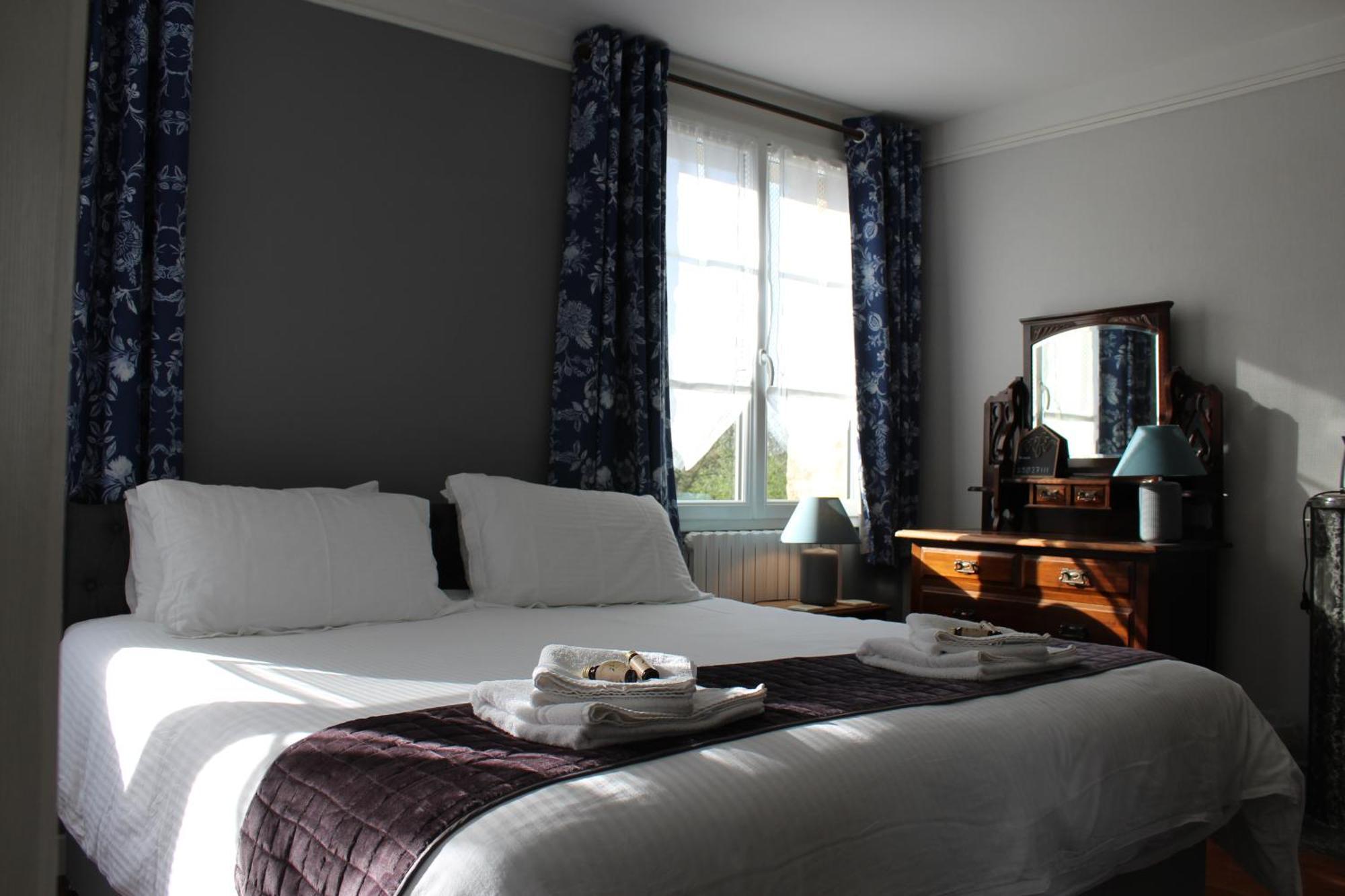 Le Clos Castel Raids Esterno foto