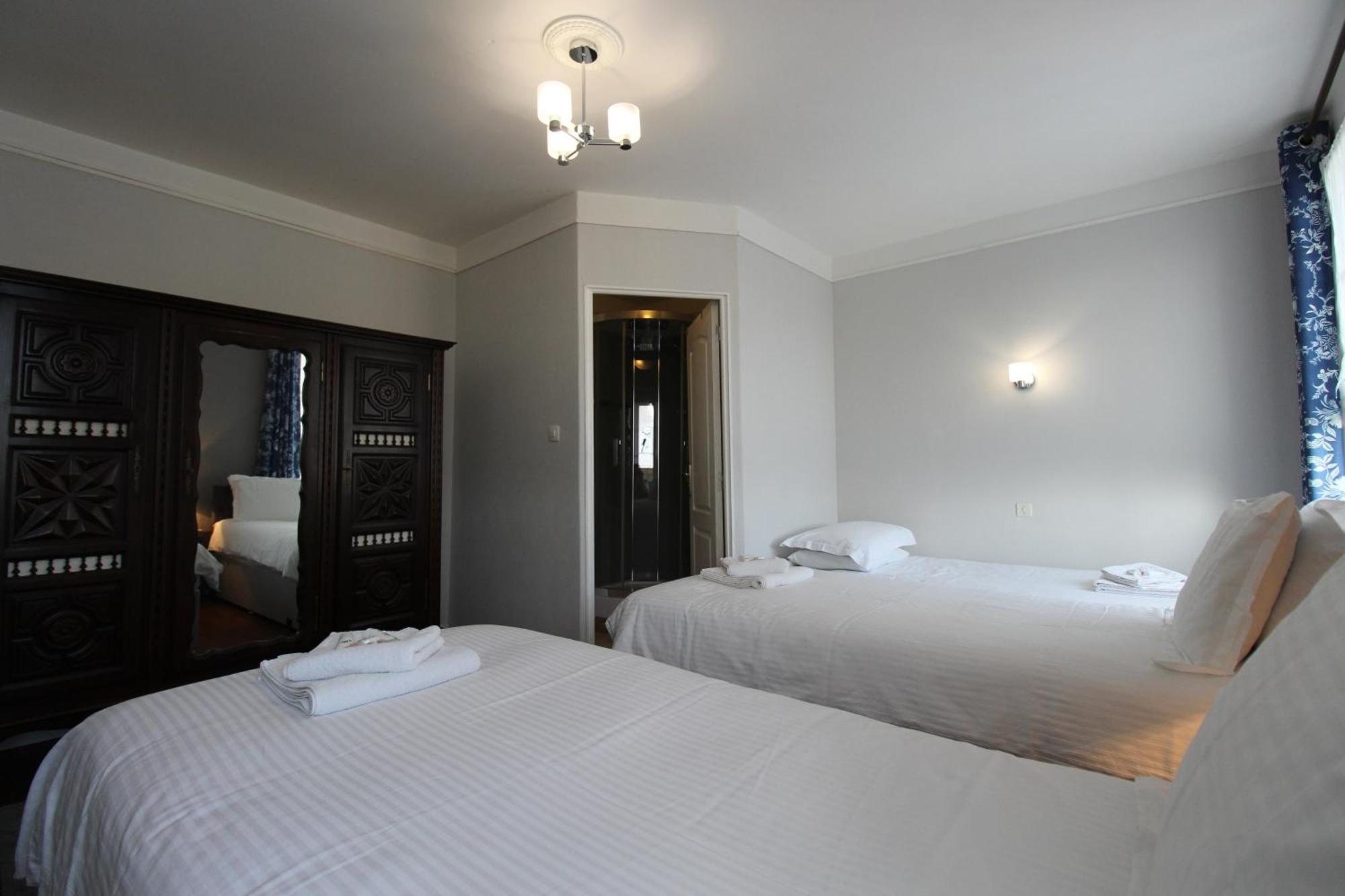Le Clos Castel Raids Esterno foto