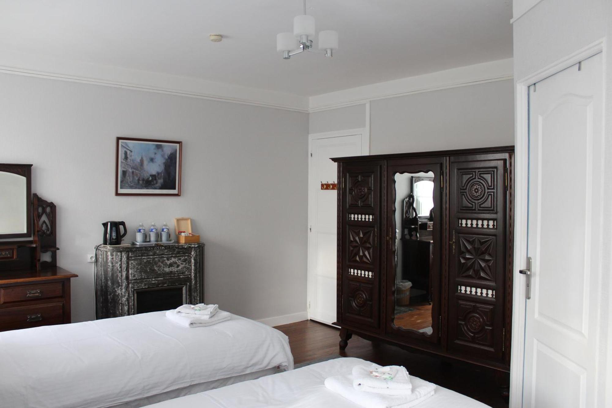 Le Clos Castel Raids Esterno foto